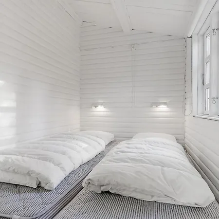 Beautiful In With 2 Bedrooms 2 Semesterbostad